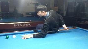 打球回来室友吃瓜,室友吃瓜，揭秘运动场上的欢乐瞬间